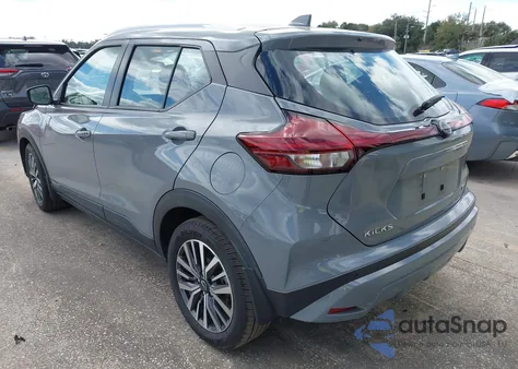 2023 Nissan Kicks Sv Xtronic Cvt z USA, uszkodzony, nr VIN 3N1CP5CV7PL515963